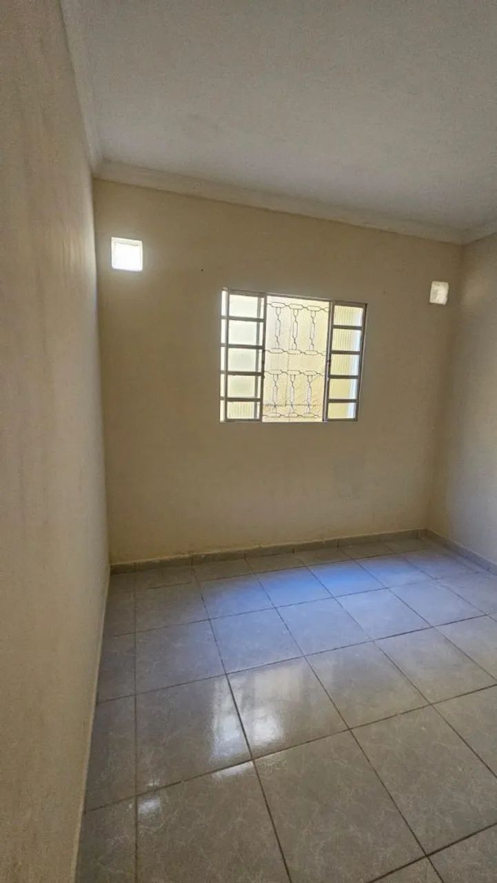 Edícula , casa 3 quartos . Casa nos fundos da Casa Principal 