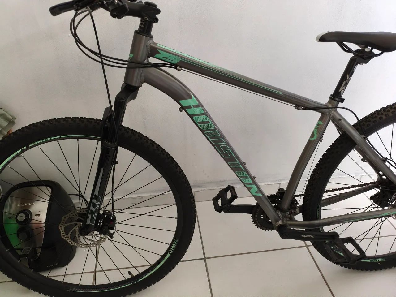 Bicicleta Houston aro 29 R$ 750