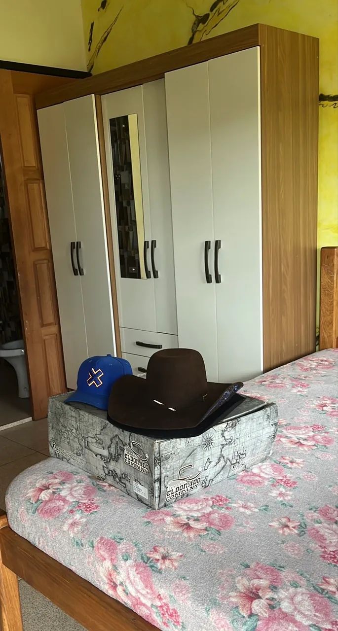 Roupeiro solteirão 