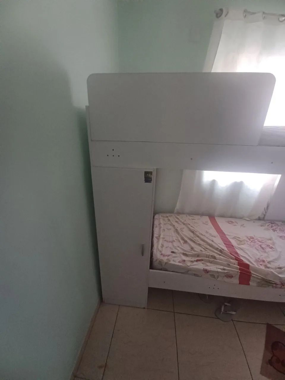 vendo cama beliche solteiro com armário, sem os colchões  - Foto 3