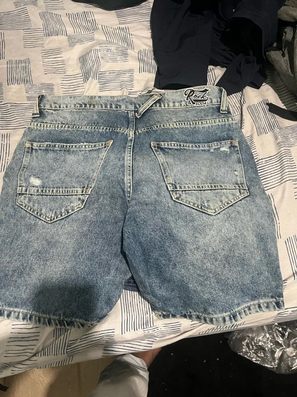 Duas bermudas jeans 
