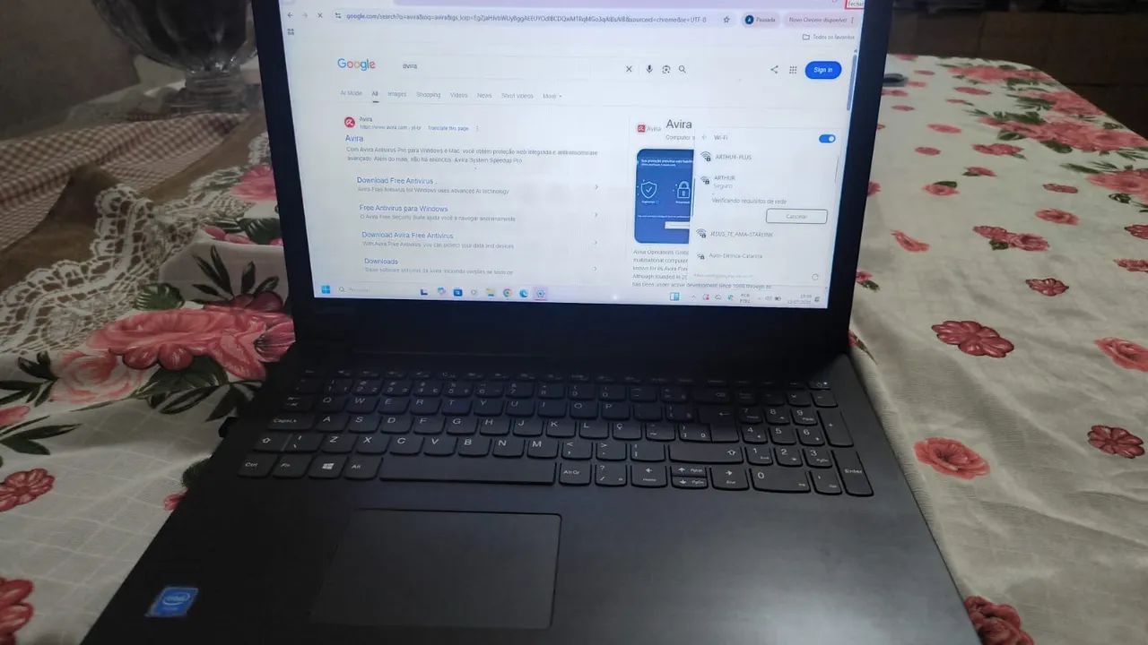 Notebook Lenovo em estado de novo 