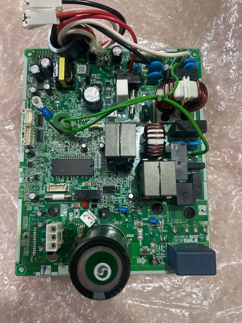 Placa Daikin de 18000 btus nova 