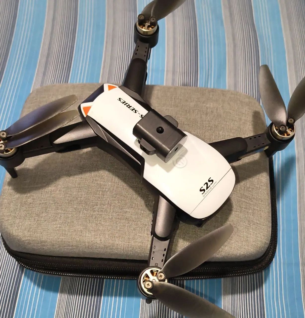 Drone S2S Completo com 4 Baterias, cabo USB, jogo de chave e Bolsa de Proteção e Manual. - Foto 5