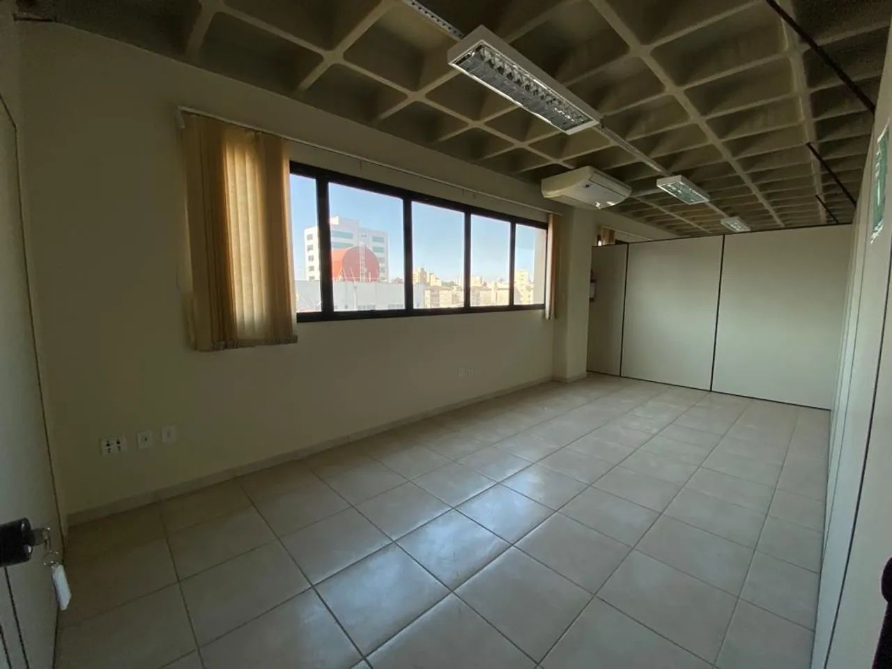 Sala comercial à venda no Bairro Lídice em Uberlândia - Foto 2