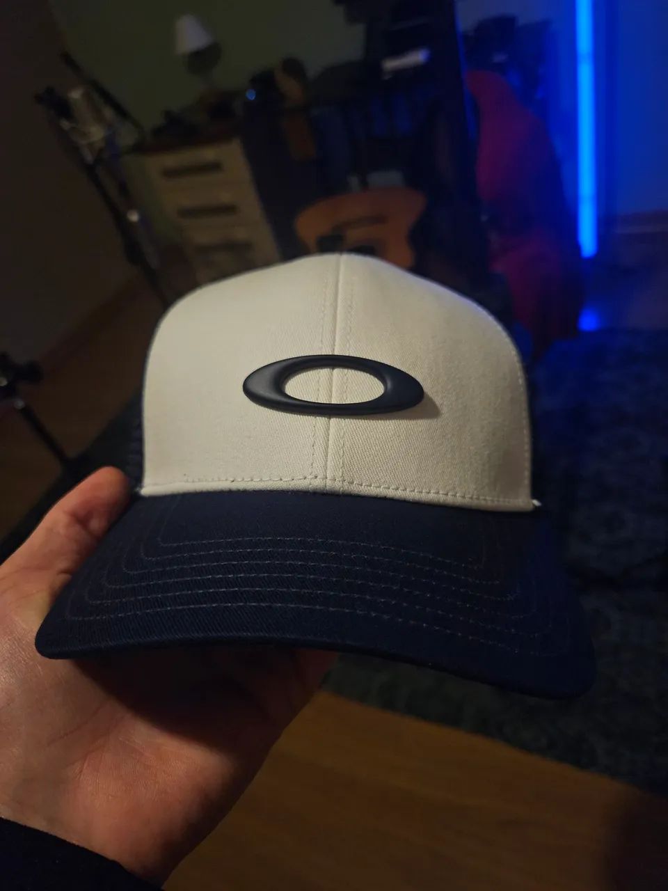 Boné Oakley novo 