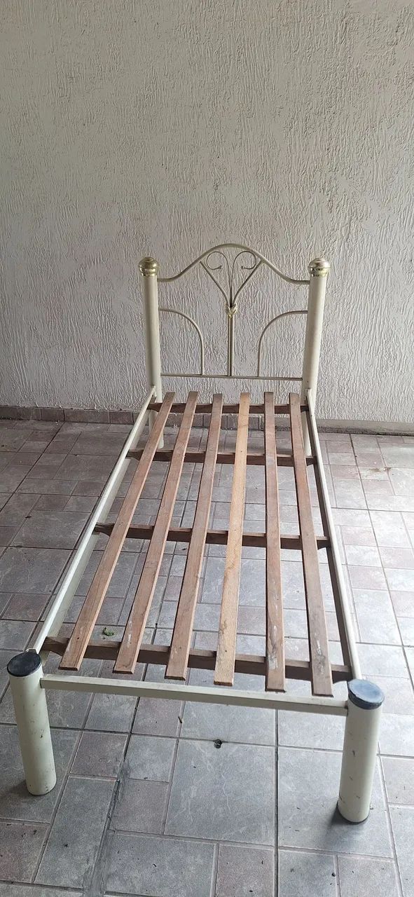 Cama de solteiro