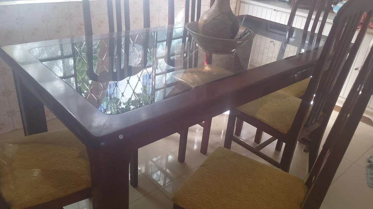 Mesa e Seis Cadeiras - Foto 3