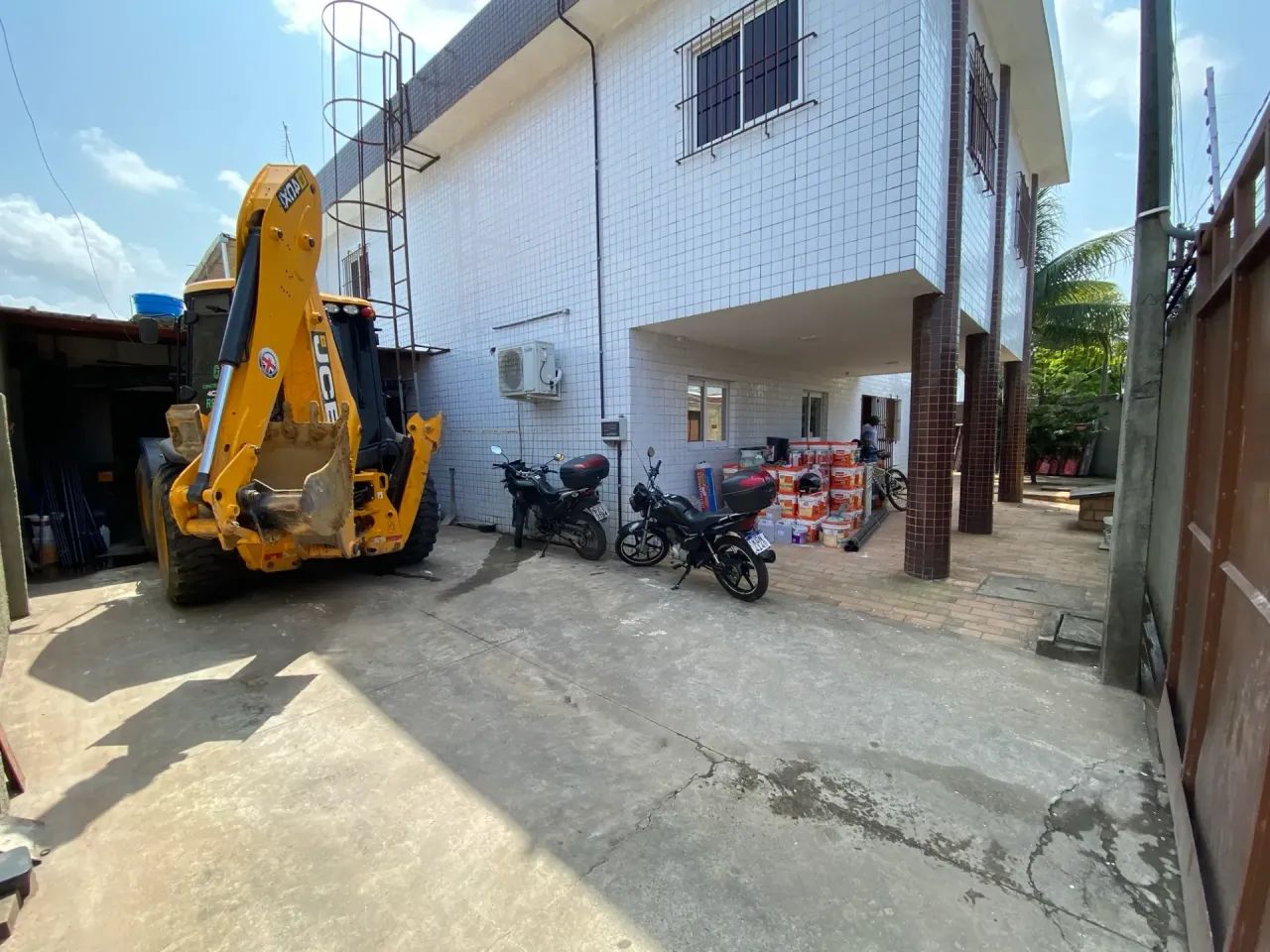 Predio Com 165M2 terreno com 330M2 exelente fundacao, bom para residencia ou empresa - Foto 3