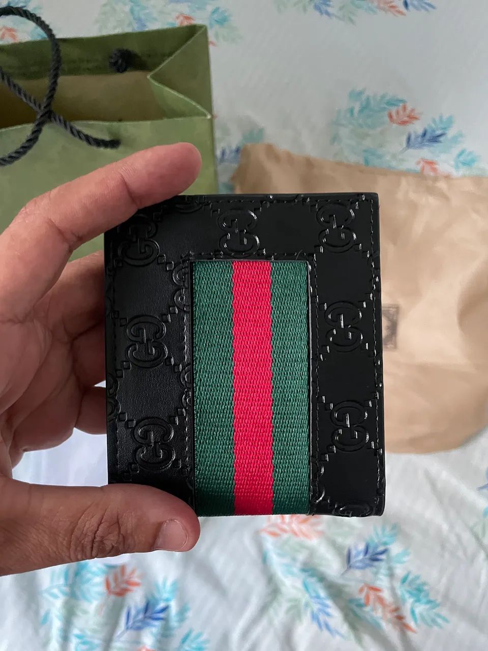 Carteira Original Gucci Nova (Modelo: Signature Web bi-fold wallet