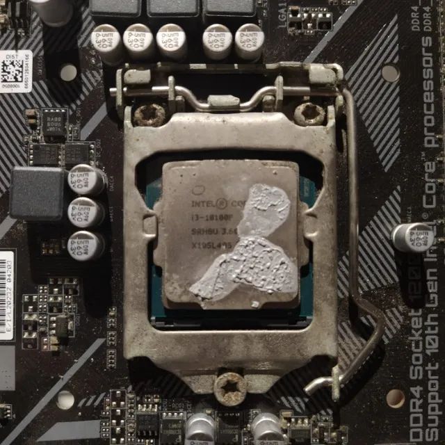 Processador Intel Core i3-10100F
