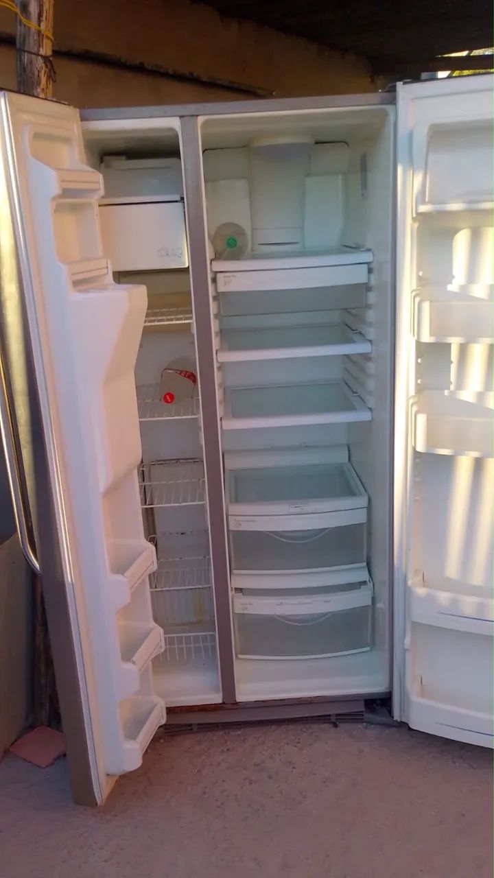 Vendo ou troco geladeira top  - Foto 4