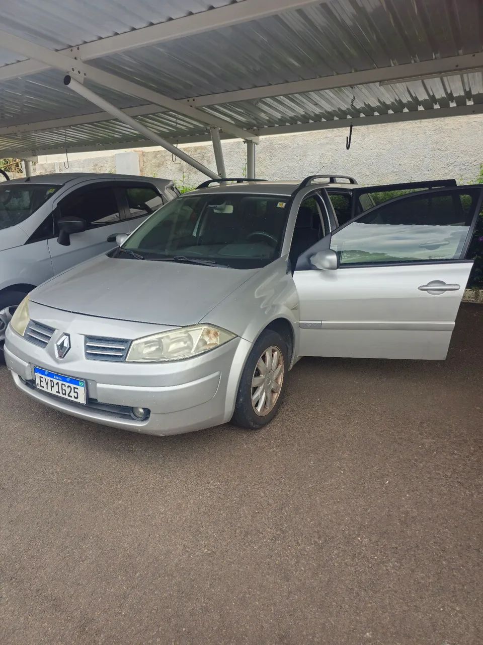 Renault Megane GRAND TOUR DYNAM. HI-FLEX 1.6 16V 2012