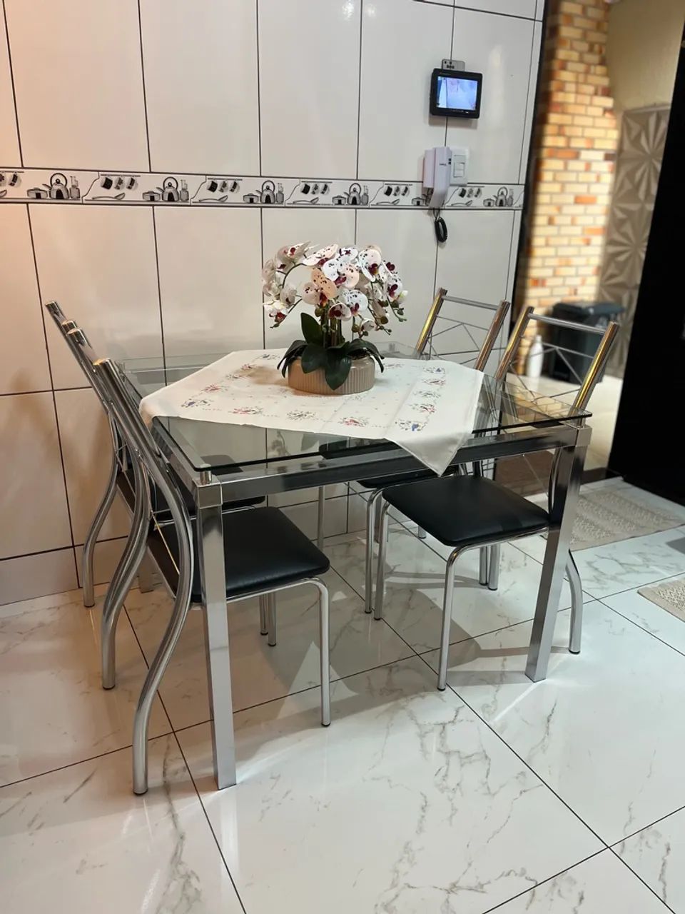 Mesa de Vidro com 4 Cadeiras Cromado * - Foto 3