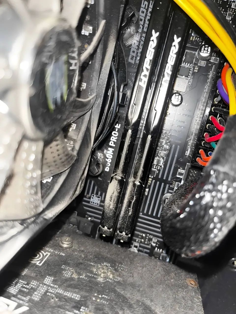 Vendo placa-mãe Msi B560m Pro-e, Intel Lga 1200 Max - Foto 2
