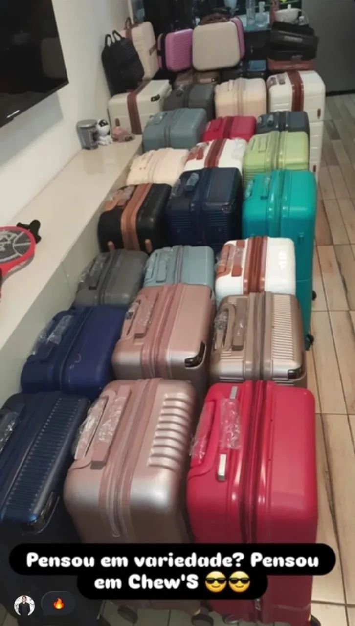Mala Pequena com Divisórias Internas e Elástico - Foto 3