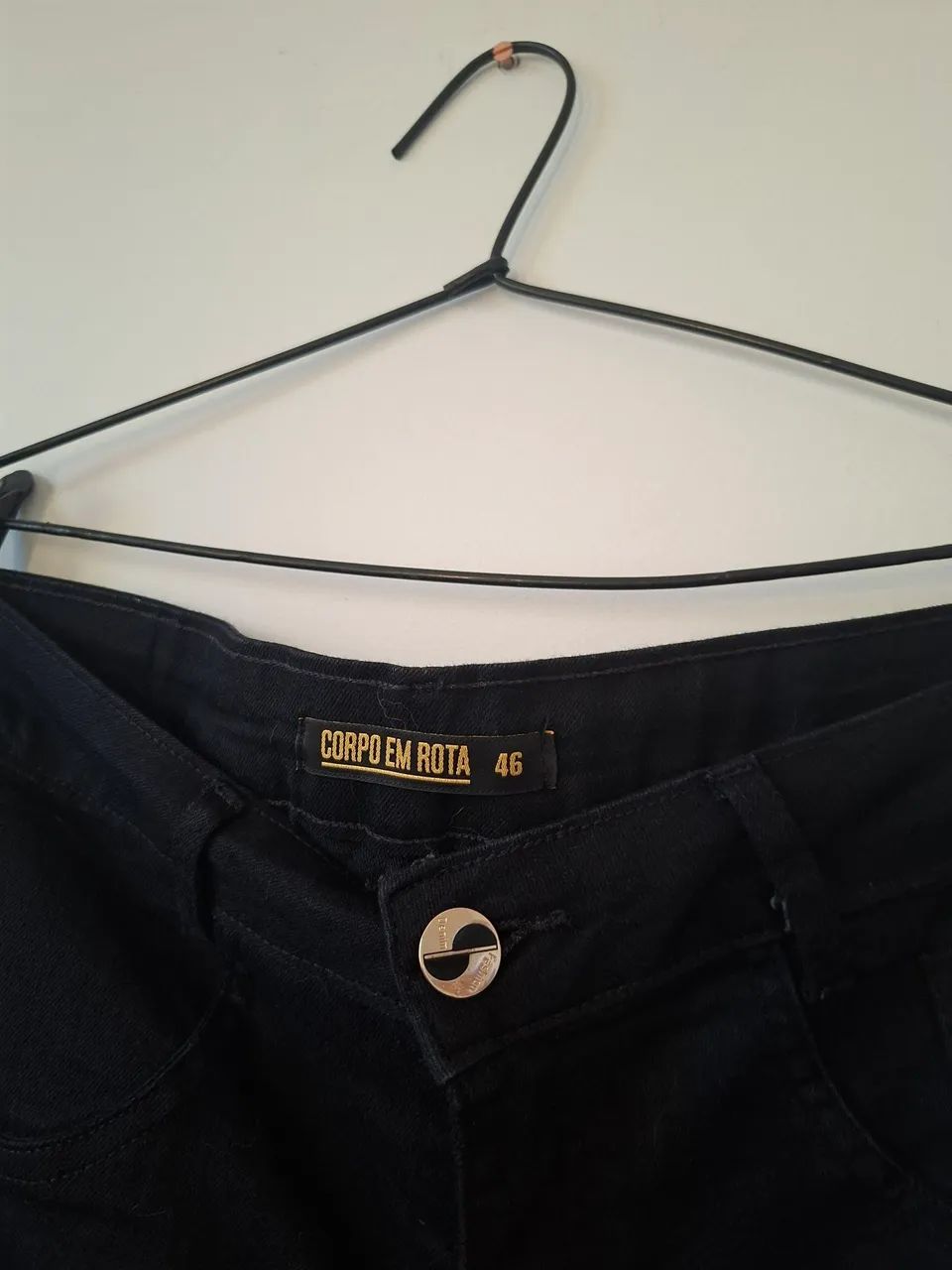 Calça jeans preta reta tamanho 46 - Foto 4