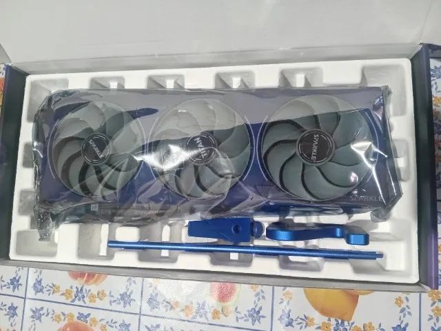 Vendo Placa de Video Sparkle Intel ARC B580 Titan OC, 12GB, GDDR6, 192-bit - Foto 5
