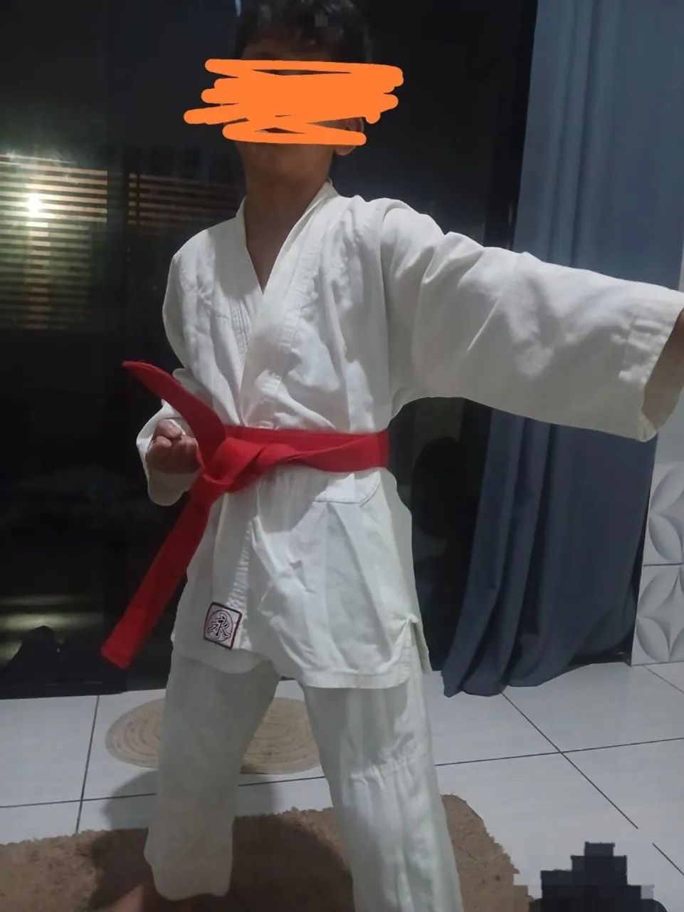 Kimono de karatê original aconpanhado de 2 faixas  - Foto 3