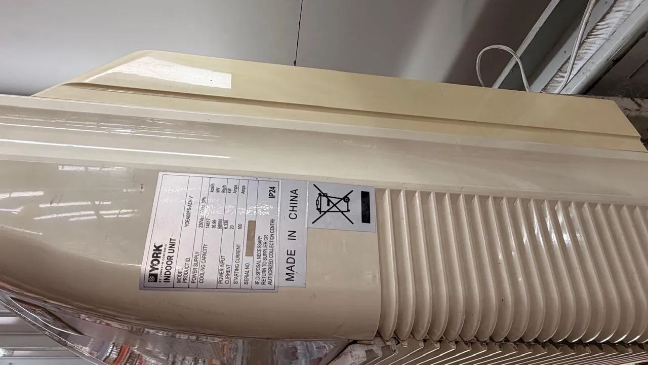 Ar Condicionado Split 58.000 BTUs Piso Teto - Foto 2