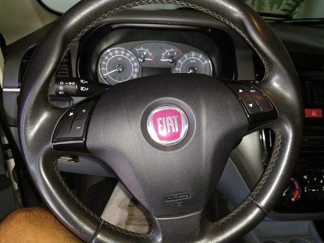 Fiat Linea HLX 2010 baixo KM rodado, selado Placa A 2019 Pago - Foto 3