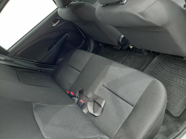 Vendo 2014 etios 1.5 sedã financia - Foto 7