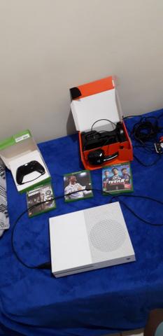 Xbox one slim !!