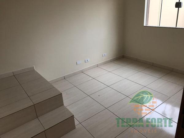 Casa assobradada com 2 quartos - Bairro Jardim Silvino em Cambé - Foto 4