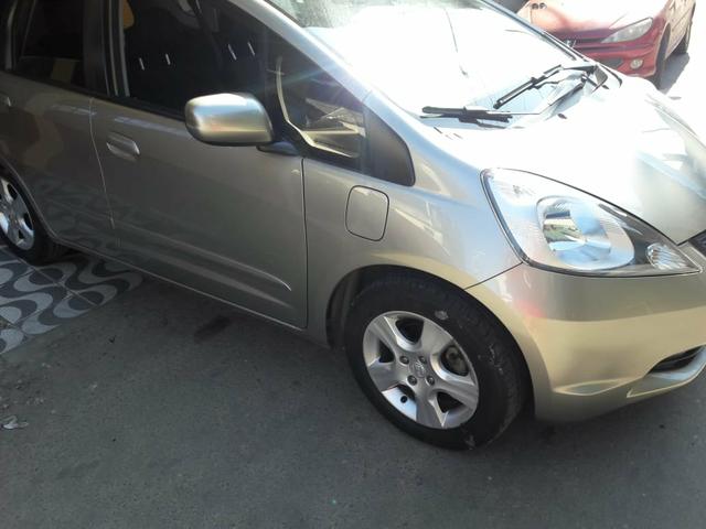 Vendo carro( financiado) honda fit 2011 - Foto 7