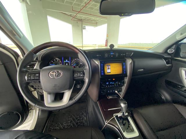 Hilux Sw4 16/16 - 7 lugares - Foto 9
