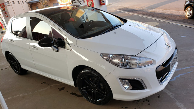 Peugeot 308 Allure automático, revisado. Assumo financiamento/consórcio. Oportunidade!