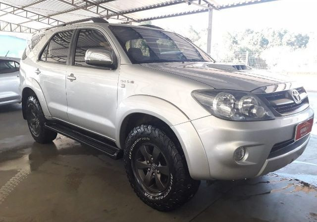 Hilux sw4 srv 3.0 diesel 4x4 aut. 2008 - Foto 3