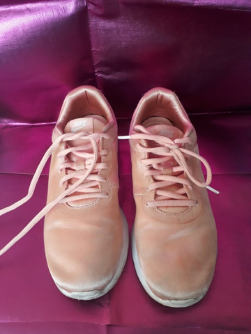 tenis nike cetim rosa