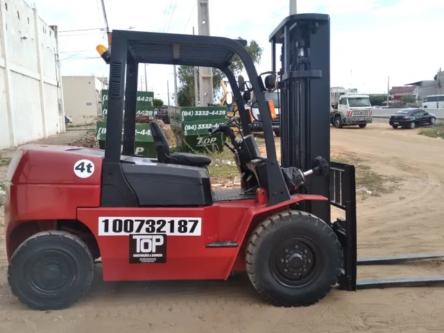 Empilhadeira 4T