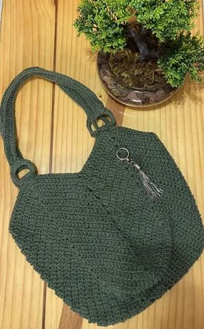 Bolsa em Barbante com Detalhe Prata