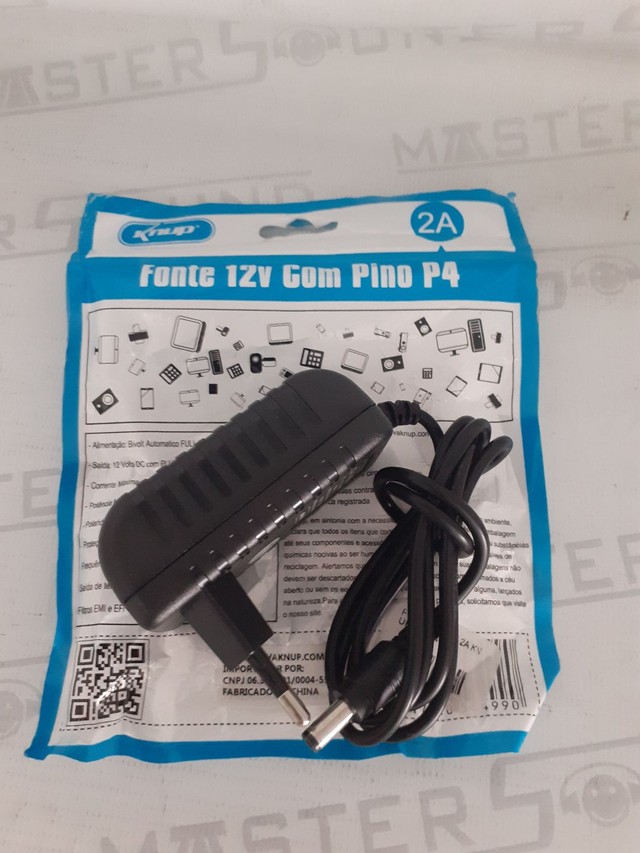 Fonte de alimentação. 12volts.  2 amperes. Com pino P4. Nova.
