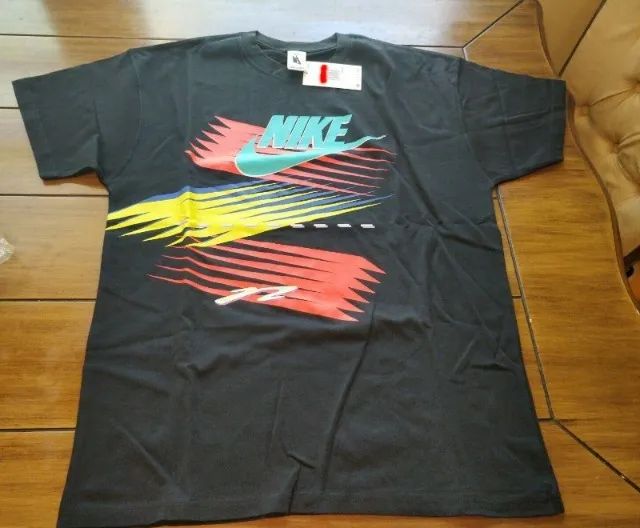 Camiseta Nike Atmos Patchwork Preta Air Max Light 2 Tam. G - Foto 4