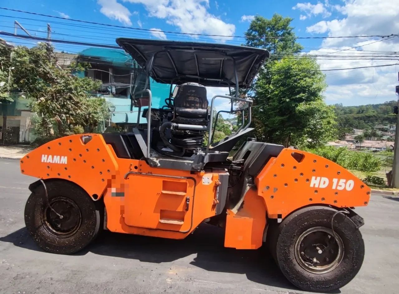 Rolo Compactador de pneus Hamm HD150 ano 2007 com 13.900 horas, no RS - Foto 2