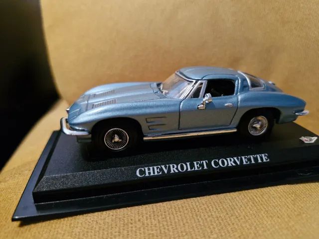 Miniatura Chevrolet Corvette 1:43 
