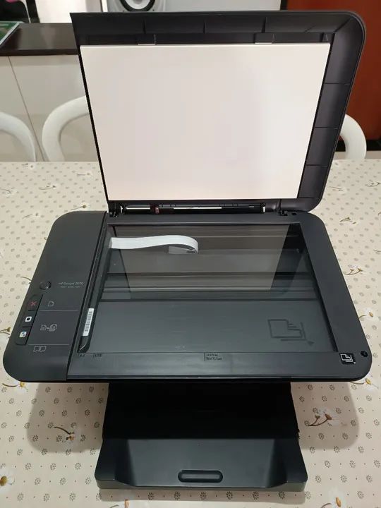 Impressora HP Deskjet 2050 - Multifuncional - Foto 2