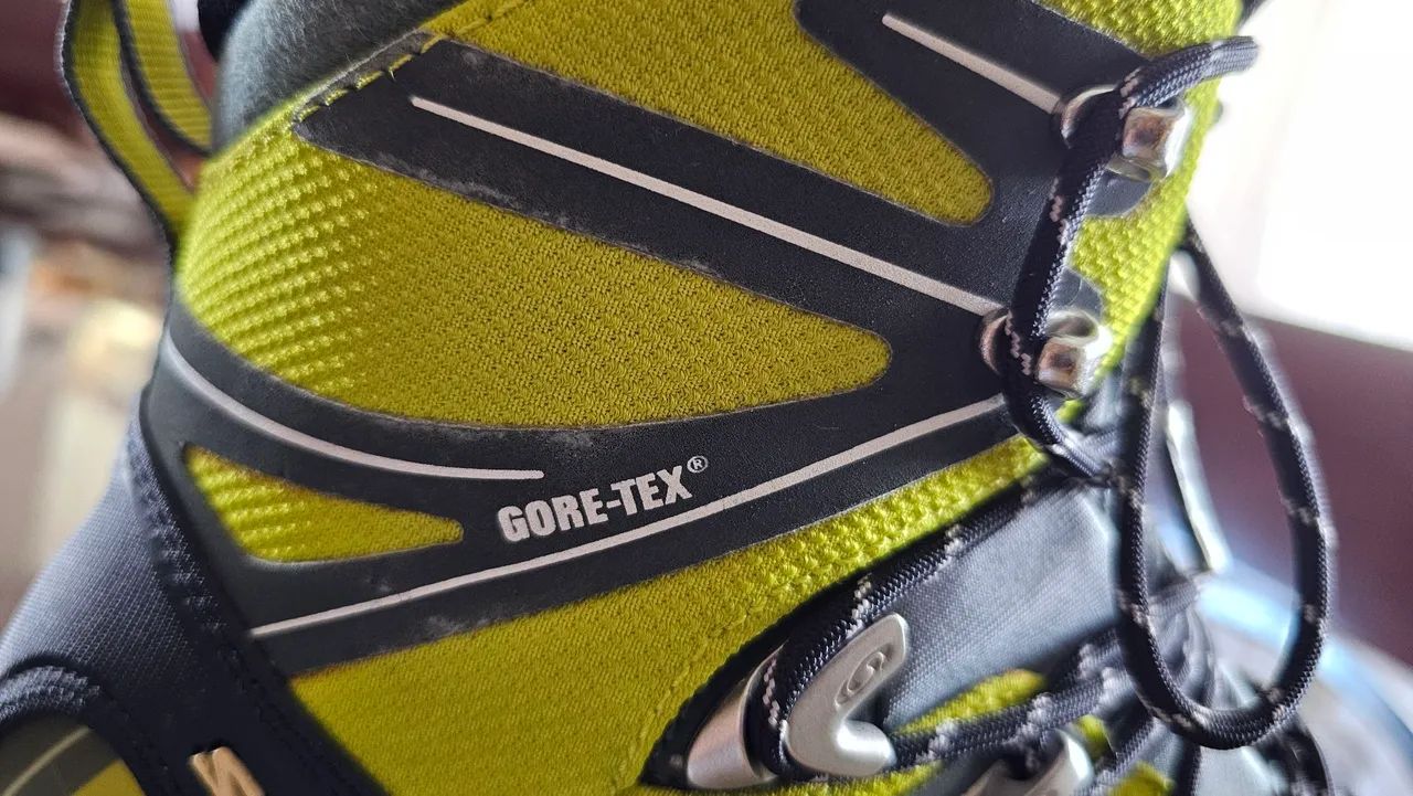 Bota Salomon Impermeável - Foto 3