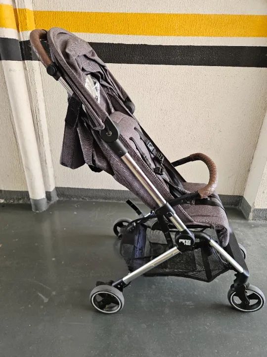 Carrinho de Bebê Ping Two, ABC design. Ultracompacto