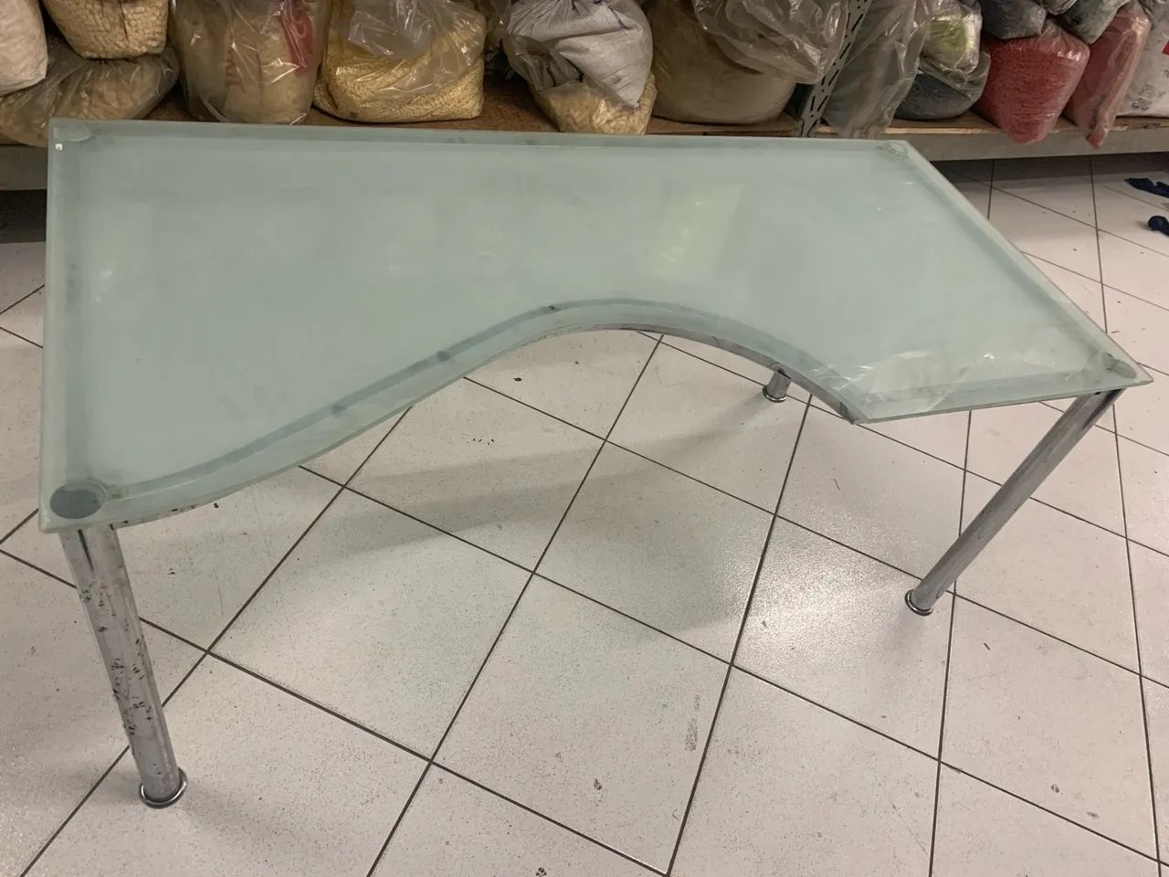 Mesa Com Tampo De Vidro Retangular Reno Crome - Foto 4
