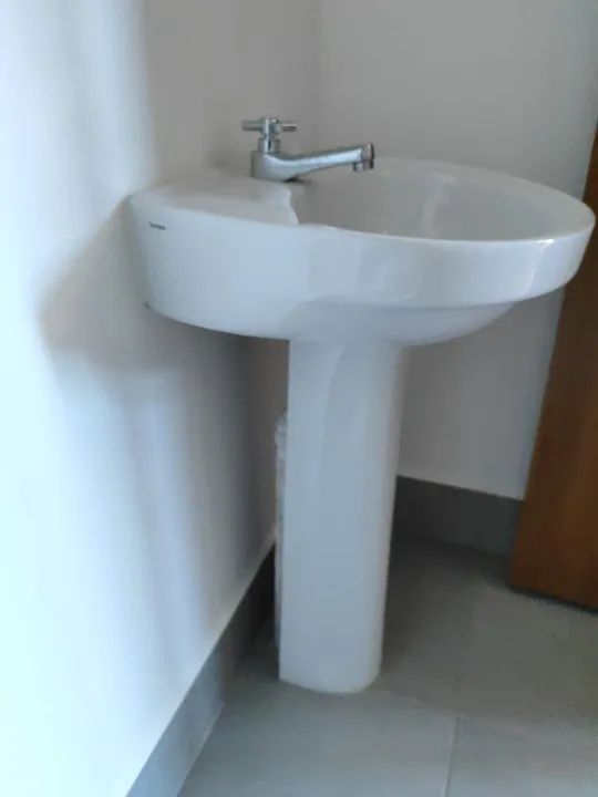 Pia simples com torneira icepa - Foto 3