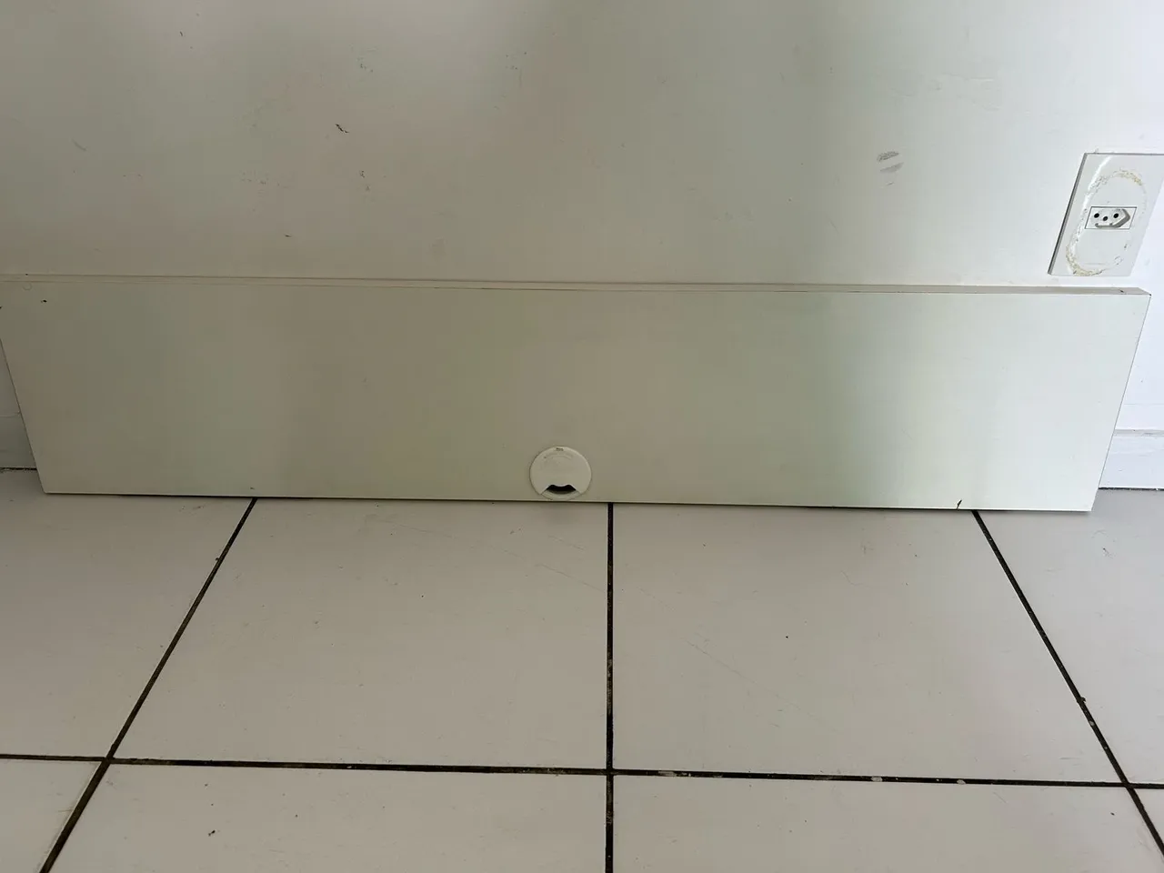 PRATELEIRA EM MDF. 1,20M