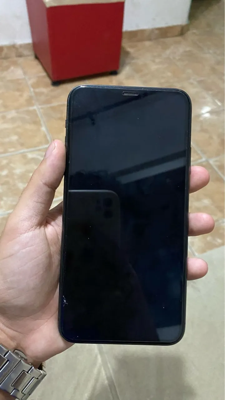 Vendo iPhone 11 Pro Max preto