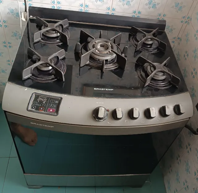 Fogão Brastemp 5 Bocas - Mesa de Vidro com Turbo Chama