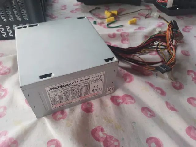 Fonte de alimentação ATX Multilaser 400W modelo PSU-101