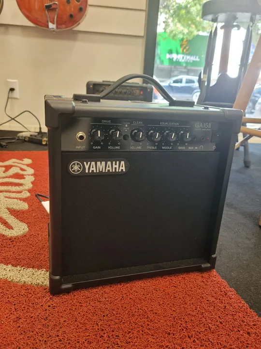 Amplificador Yamaha GA15II