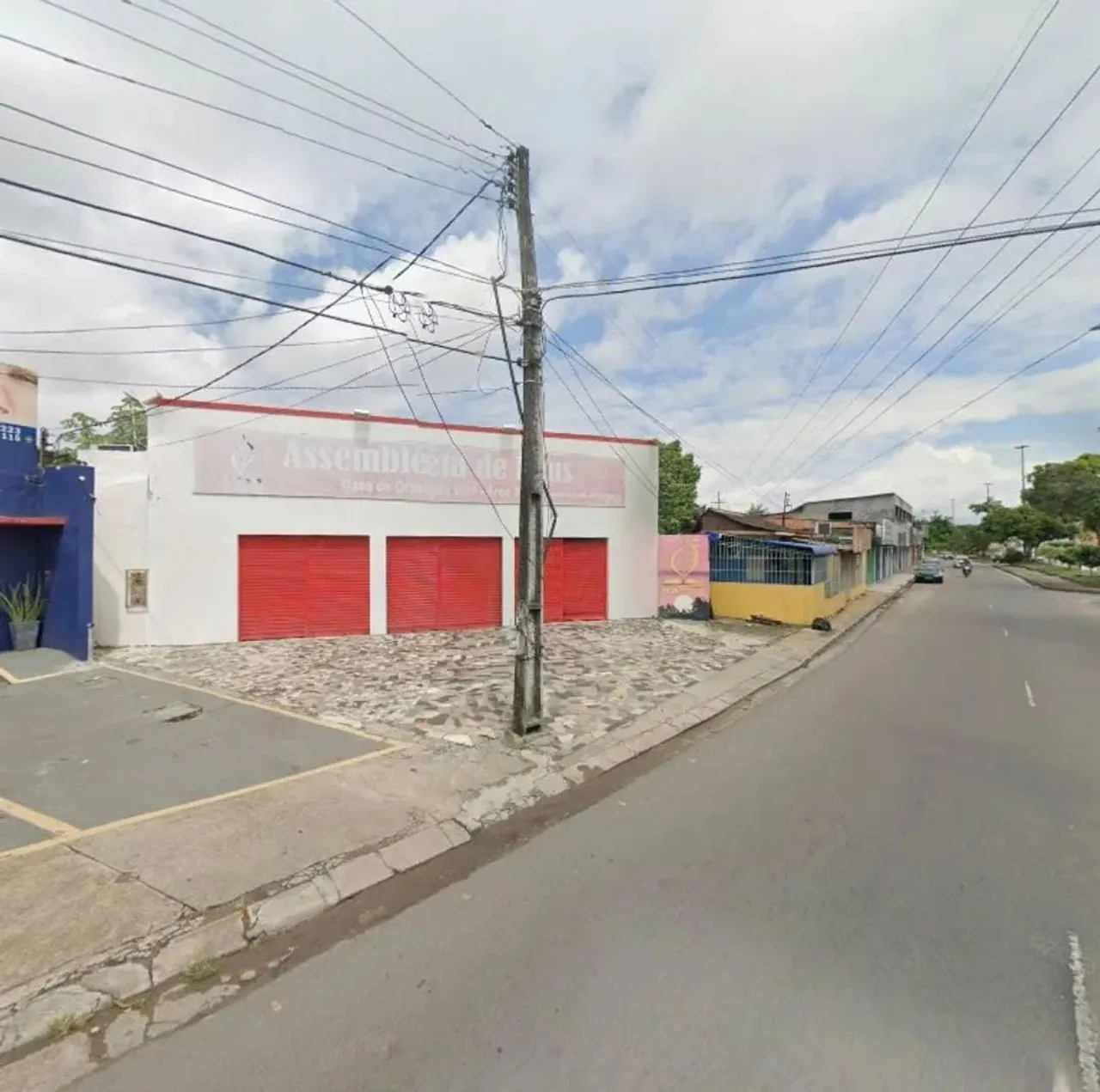 Ponto comercial na Av Laguna, via principal, Planalto - Manaus - AM